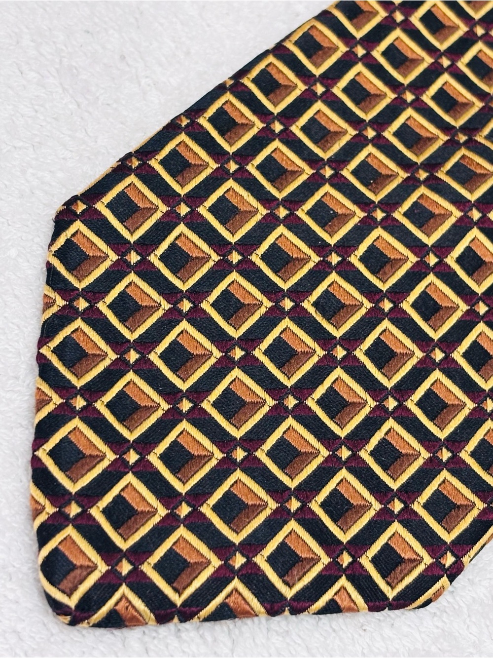 Brand New Stylish High Quality Tie By Ike Behar - Tie Width Is 3.5 Inches